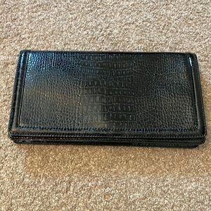 Banana Republic snakeskin print clutch in black